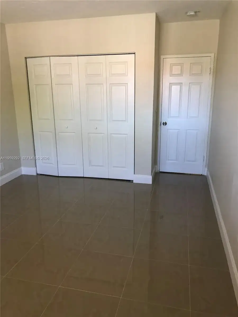 600 Layne Blvd # 208, Hallandale Beach FL 33009 photo 3