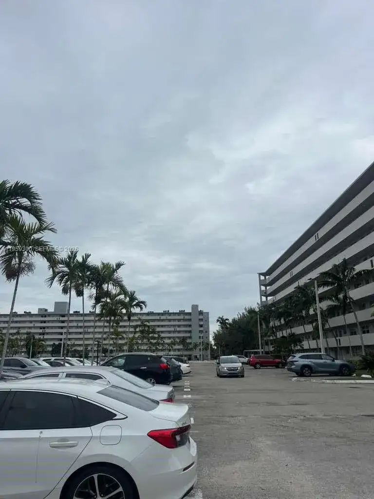 1750 NE 191st St # 1, Miami FL 33179 photo 5