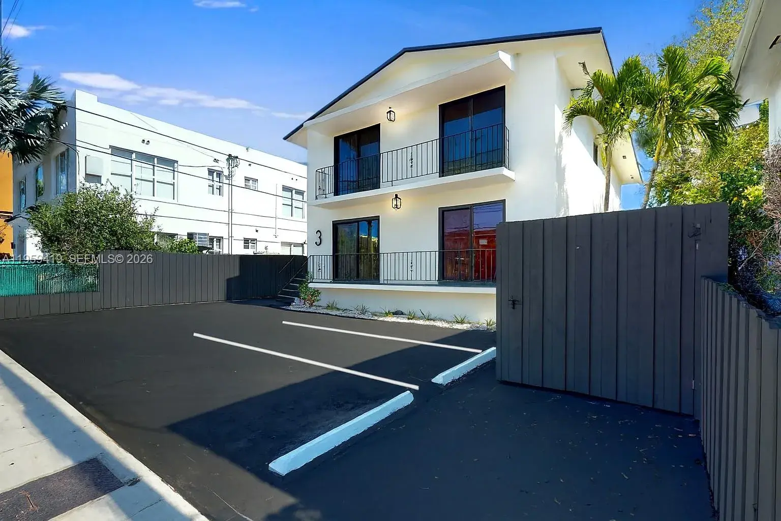 329 SW 9th Ave, Miami FL 33130