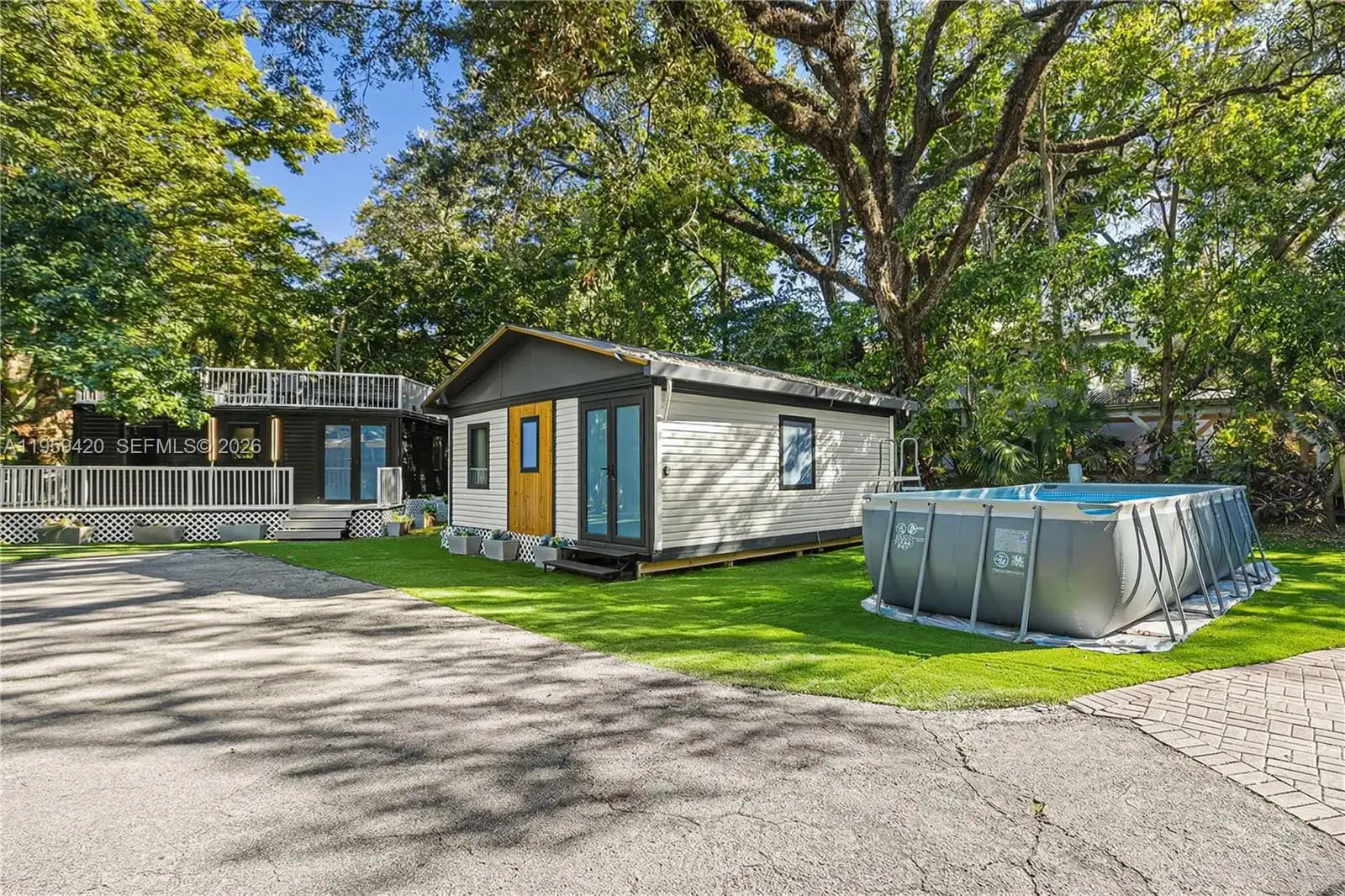 5511 Woodland Ln, Dania Beach FL 33312 photo 2