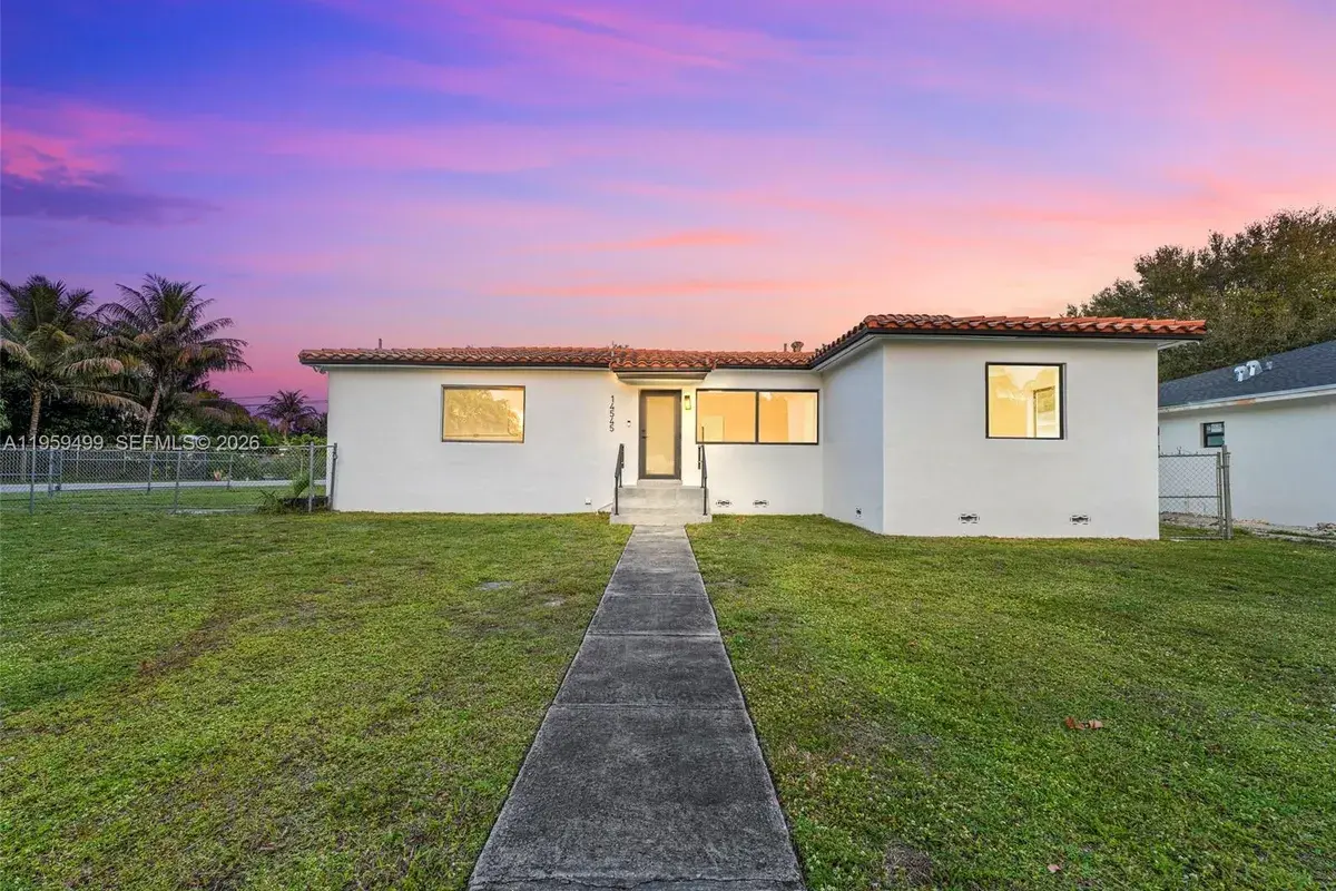 14545 Garden Dr, Miami FL 33168