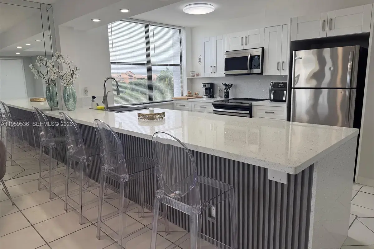 825 Egret Cir # 511, Delray Beach FL 33444