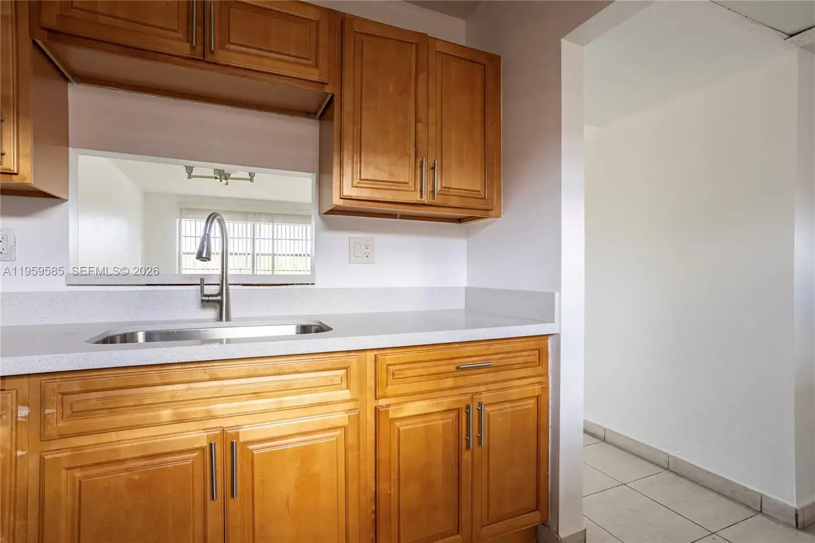 5021 W Oakland Park Blvd # 204, Lauderdale Lakes FL 33313 photo 3