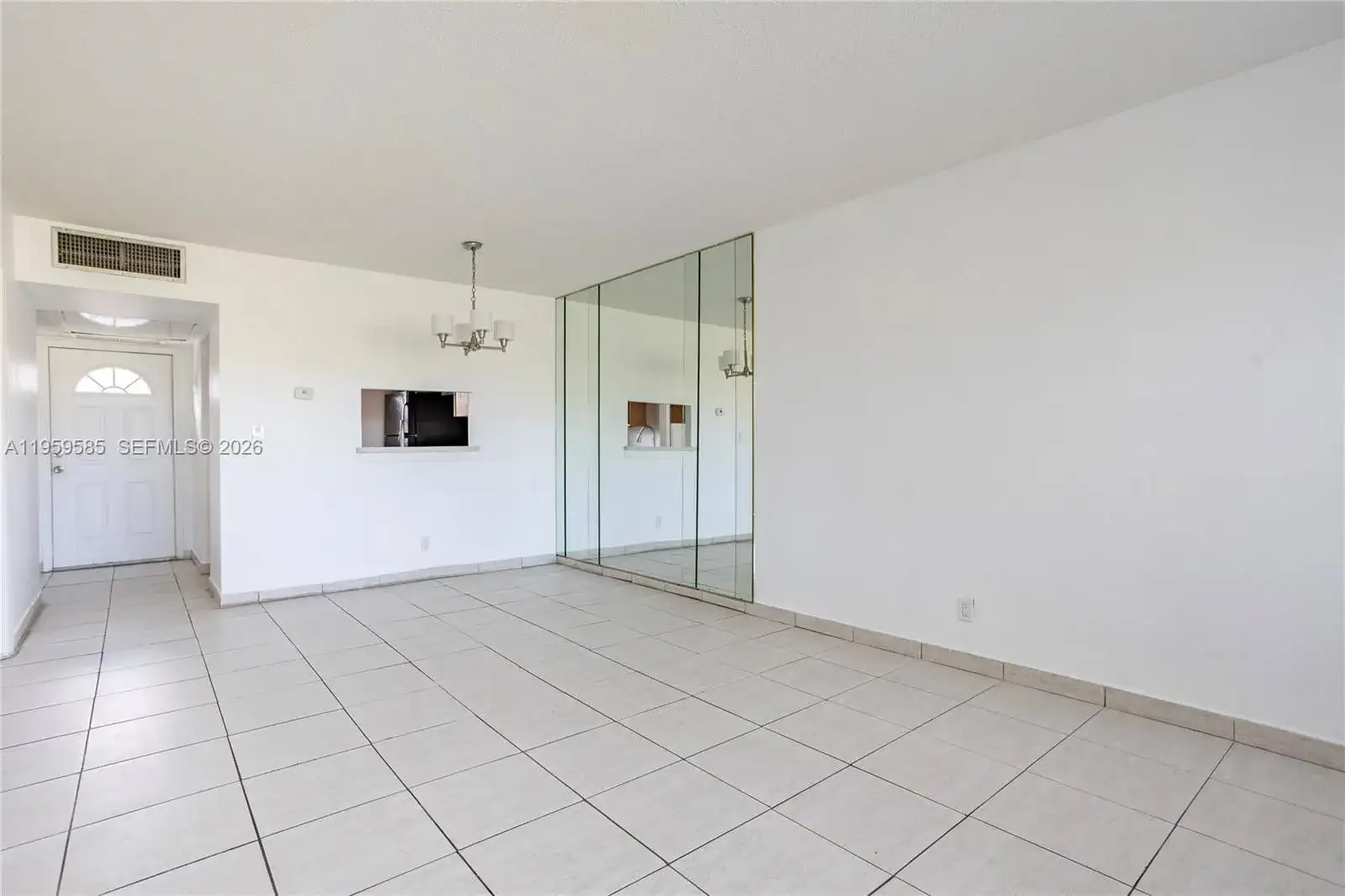 5021 W Oakland Park Blvd # 204, Lauderdale Lakes FL 33313 photo 5