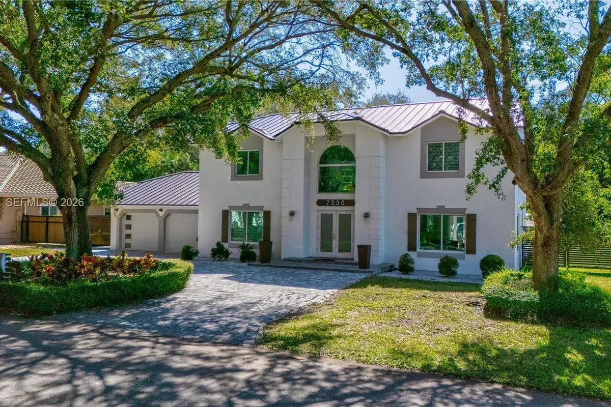 7330 SW 165th St, Palmetto Bay FL 33157