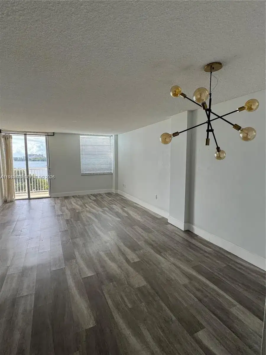 150 SE 25th Rd # 8L, Miami FL 33129 photo 4