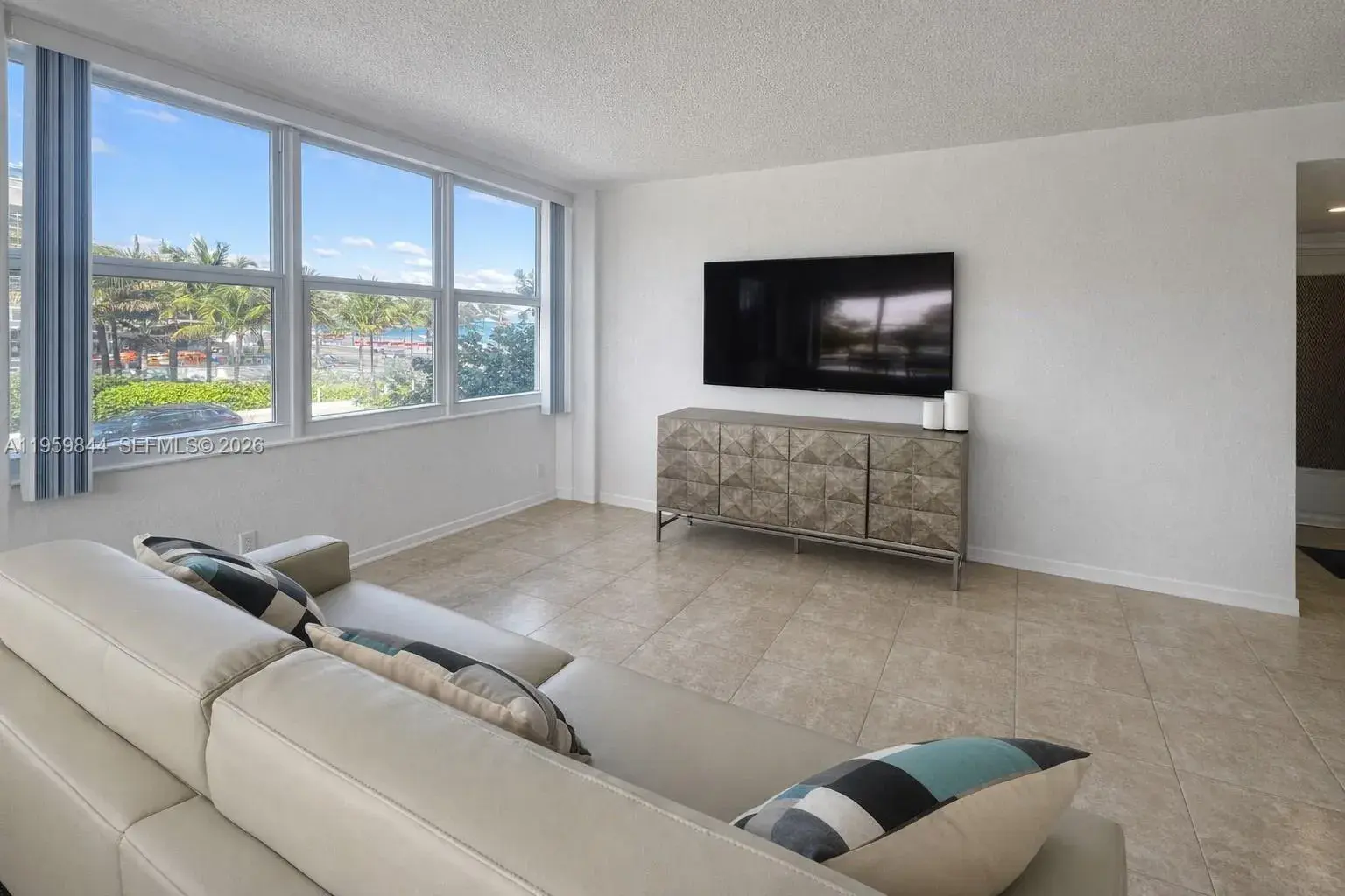 345 N Fort Lauderdale Beach Blvd # 201, Fort Lauderdale FL 33304