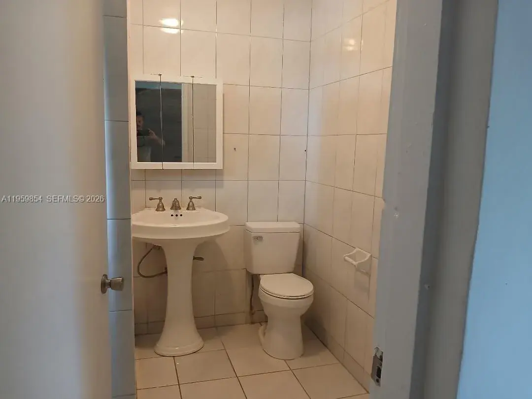 1535 NW 85th St, Miami FL 33147