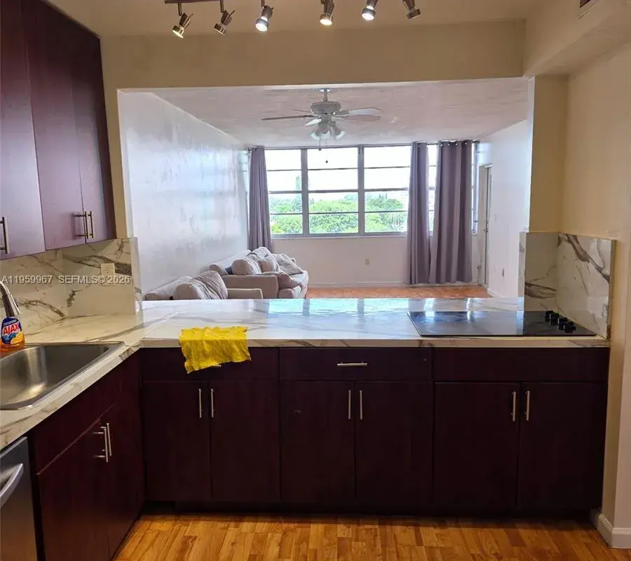 1351 NE Miami Gardens Dr # 501E, Miami FL 33179