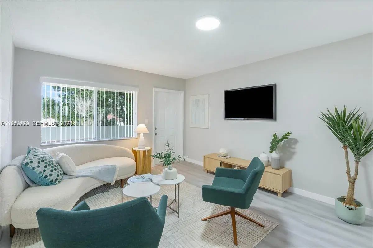 500 SE 22nd St # 6, Fort Lauderdale FL 33316