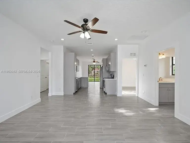 141 W 16th St, Riviera Beach FL 33404