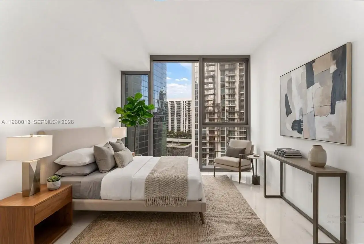 300 BISCAYNE BLVD WAY # 2009, Miami FL 33131 photo 4
