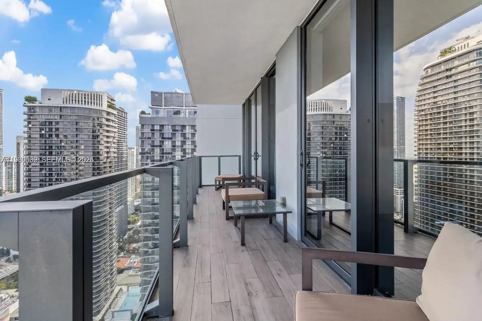 88 SW 7th St # 3909, Miami FL 33130 photo 5