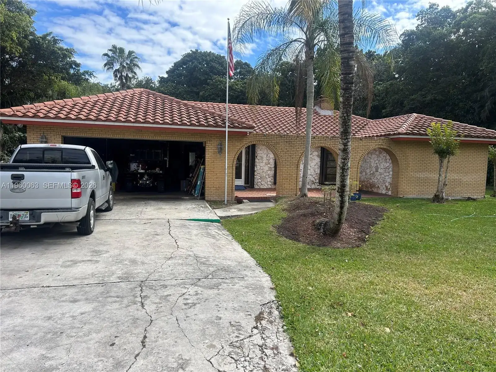 4900 SW 178th ave, Southwest Ranches FL 33331 photo 2
