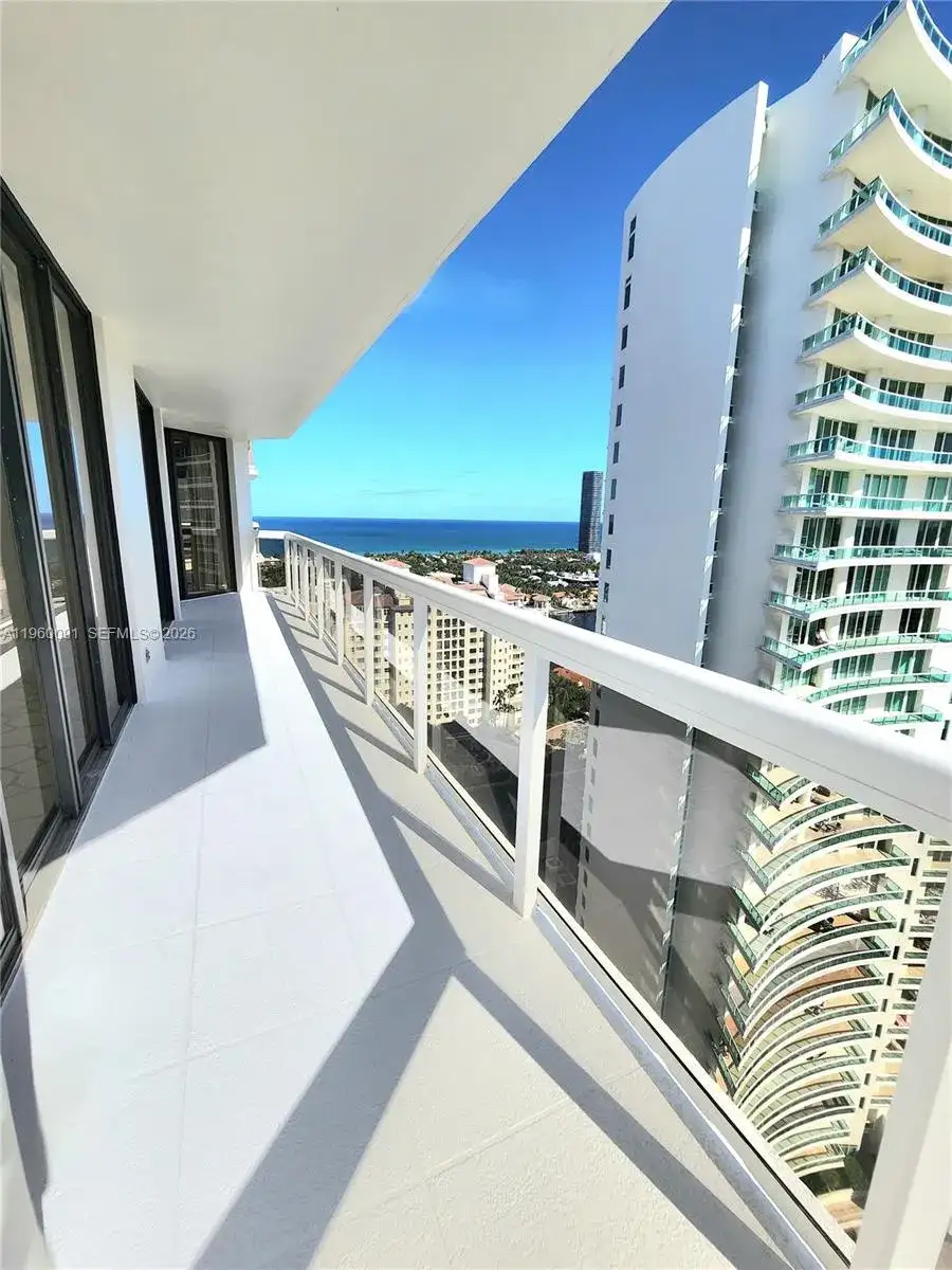 20185 E Country Club Dr # 2505, Aventura FL 33180 photo 5