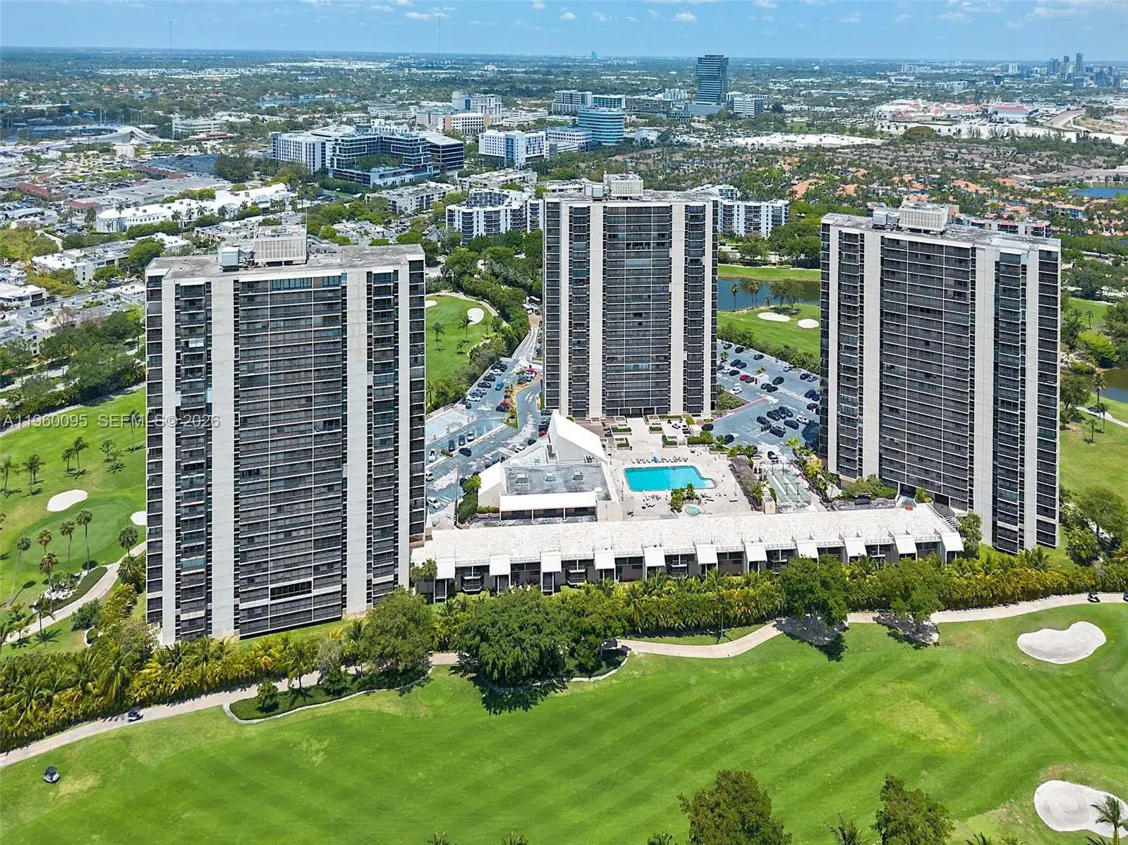 20301 W Country Club Dr # 728, Aventura FL 33180 photo 3