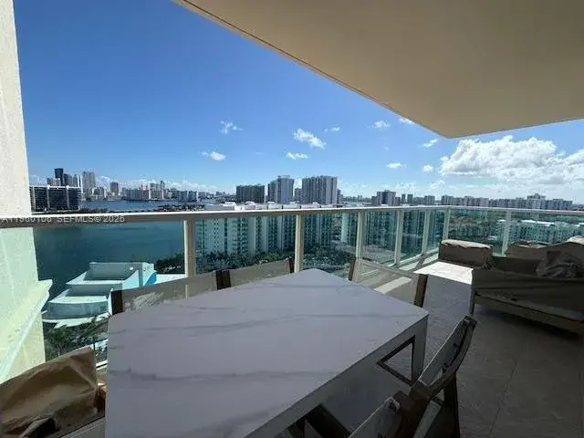 3330 NE 190th St # 1815, Aventura FL 33180