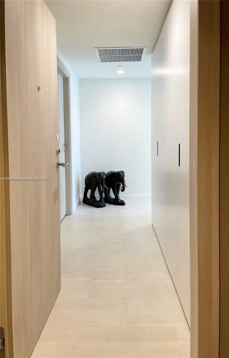 1000 Brickell Plz # 4301, Miami FL 33131 photo 3