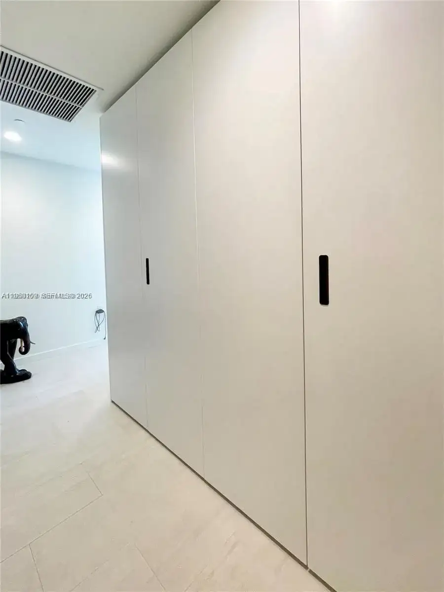 1000 Brickell Plz # 4301, Miami FL 33131 photo 4
