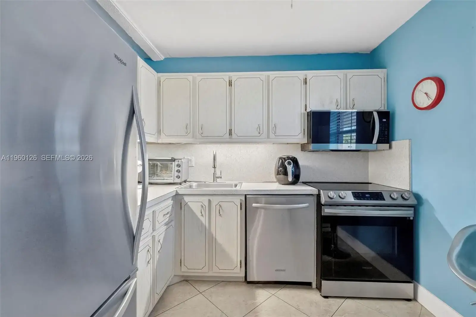 2901 NW 46th Ave # 306, Lauderdale Lakes FL 33313 photo 3