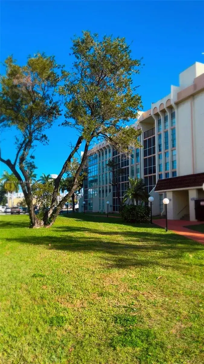 701 Three Islands Blvd # 201, Hallandale Beach FL 33009
