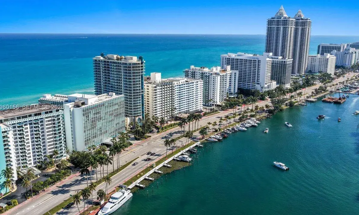 5005 Collins Ave # 504, Miami Beach FL 33140