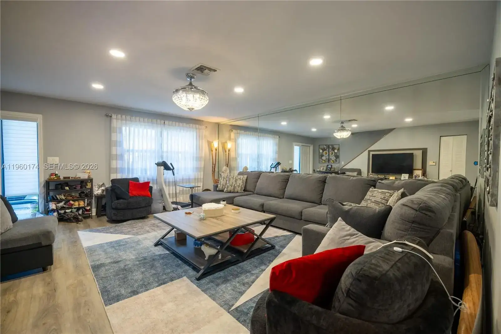898 NW 47th St, Deerfield Beach FL 33064 photo 2