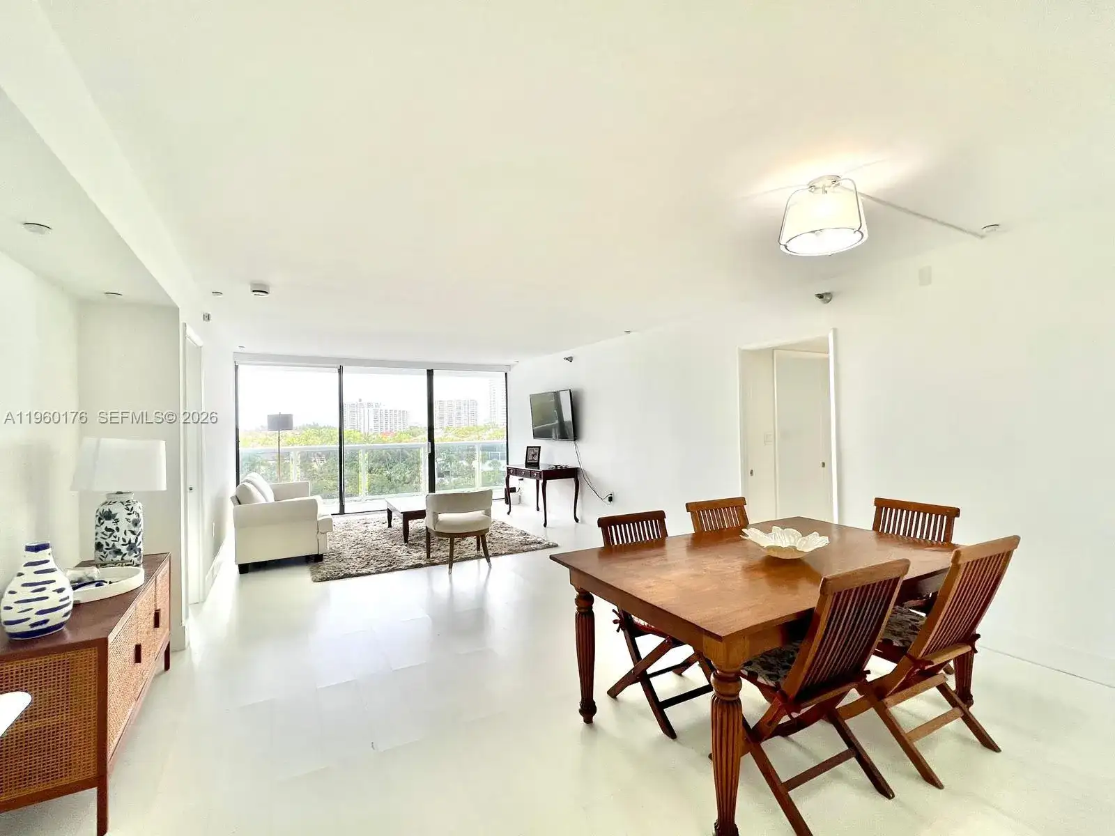 20515 E Country Club Dr # 649, Aventura FL 33180 photo 2