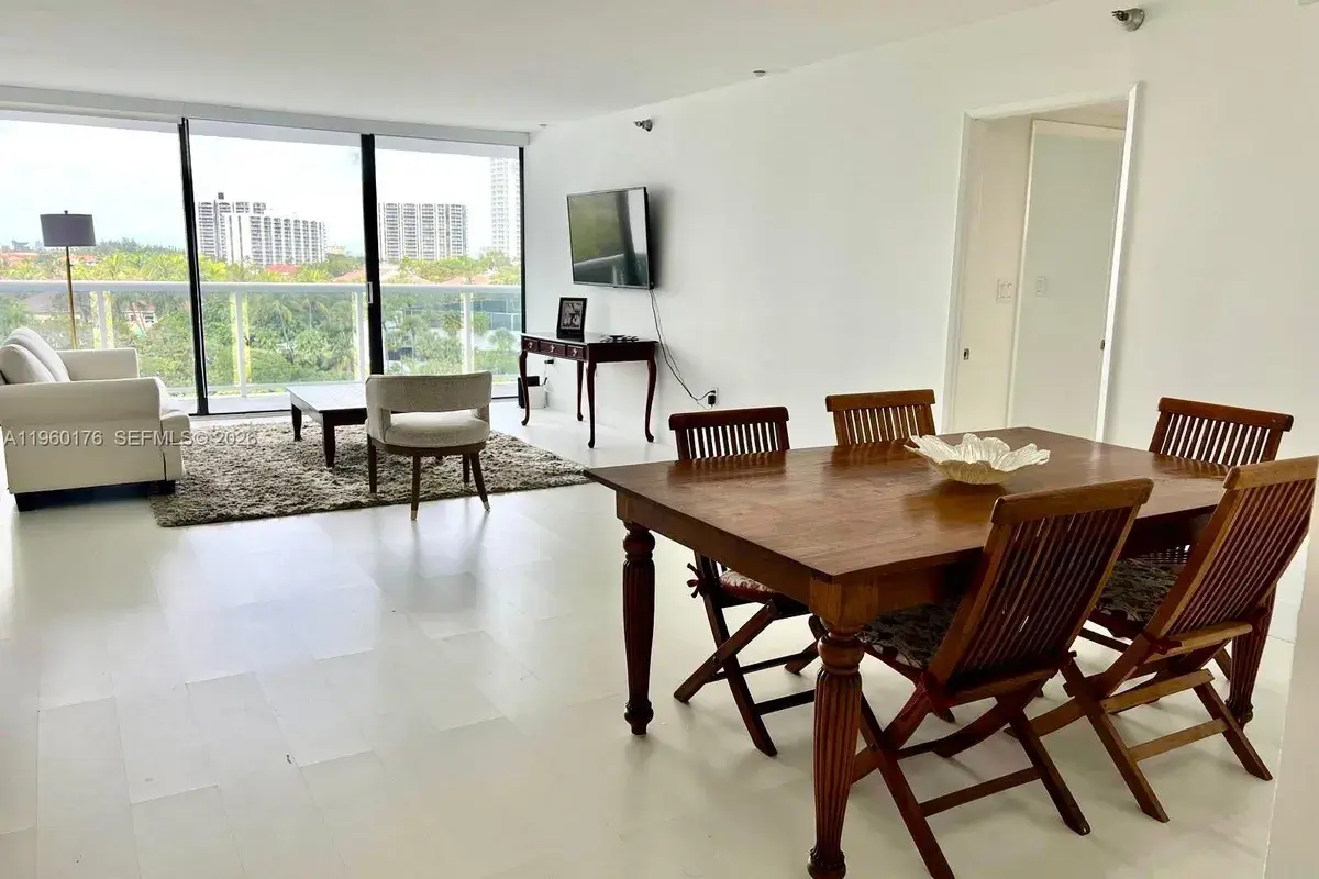 20515 E Country Club Dr # 649, Aventura FL 33180