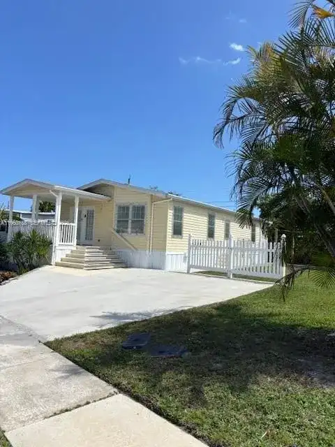 4206 Mocking Bird Dr, Boynton Beach FL 33436