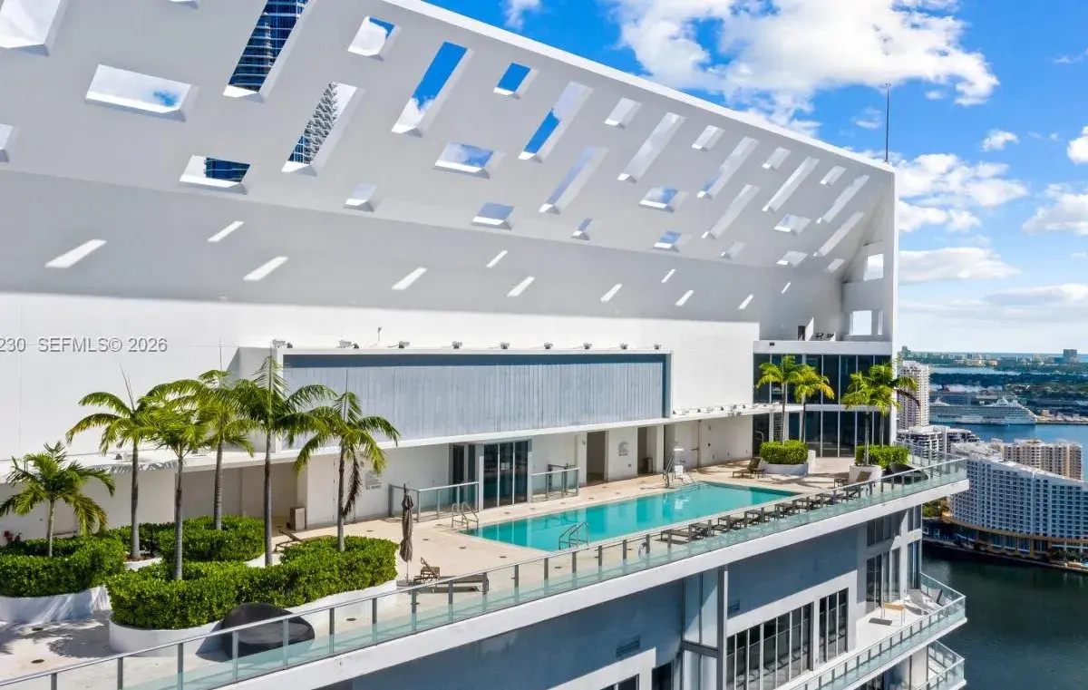 1300 Brickell Bay Dr # 2700, Miami FL 33131