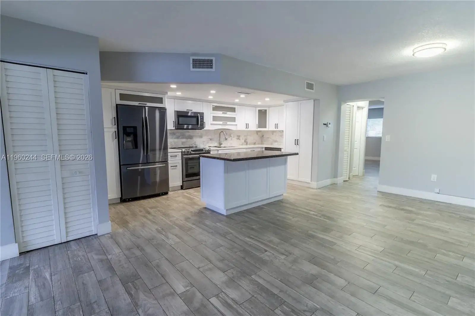 14271 Kendale Lakes Cir, Miami FL 33183 photo 5