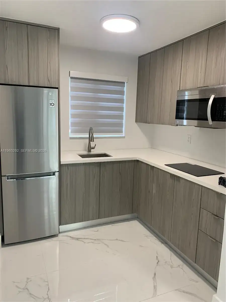 7843 NE 10th Ave # 2, Miami FL 33138 photo 4