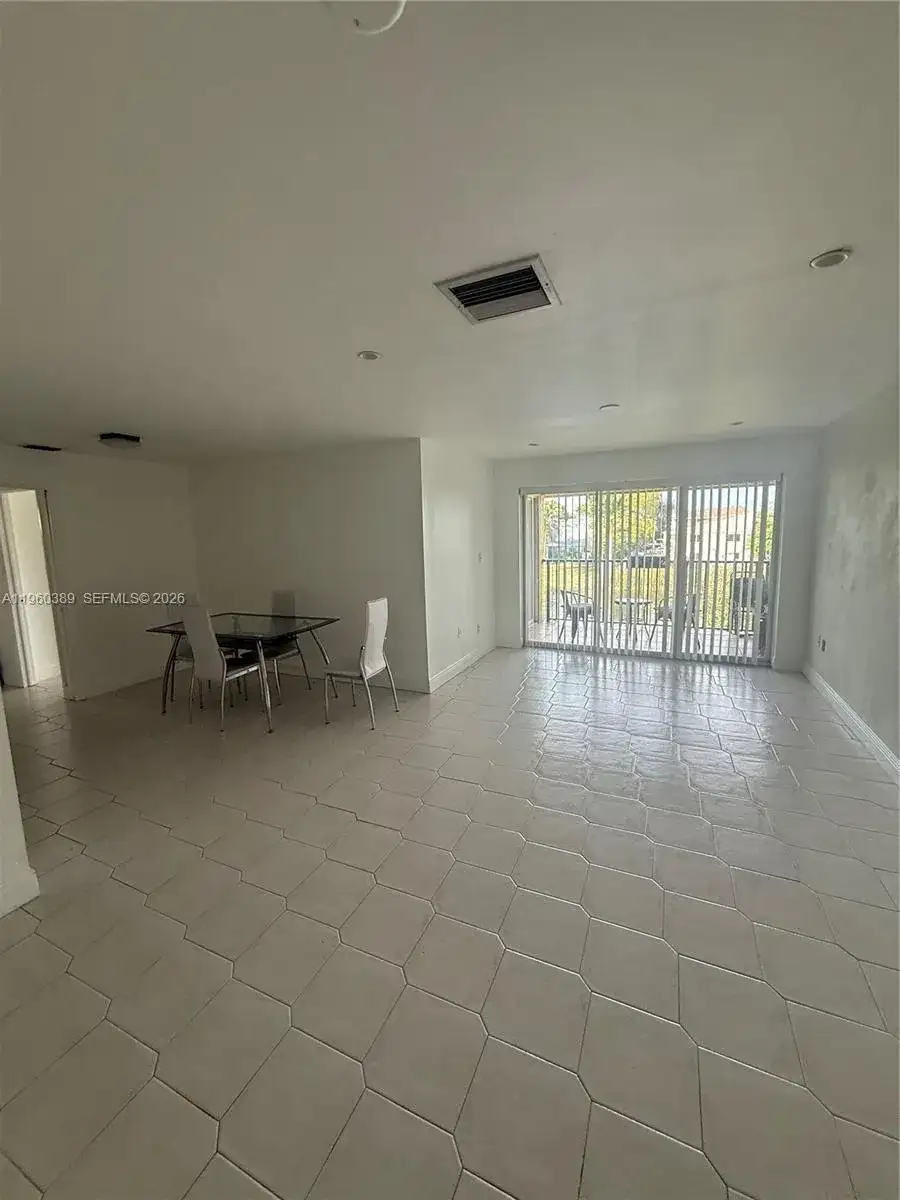 15470 SW 82nd Ln # 332, Miami FL 33193 photo 3