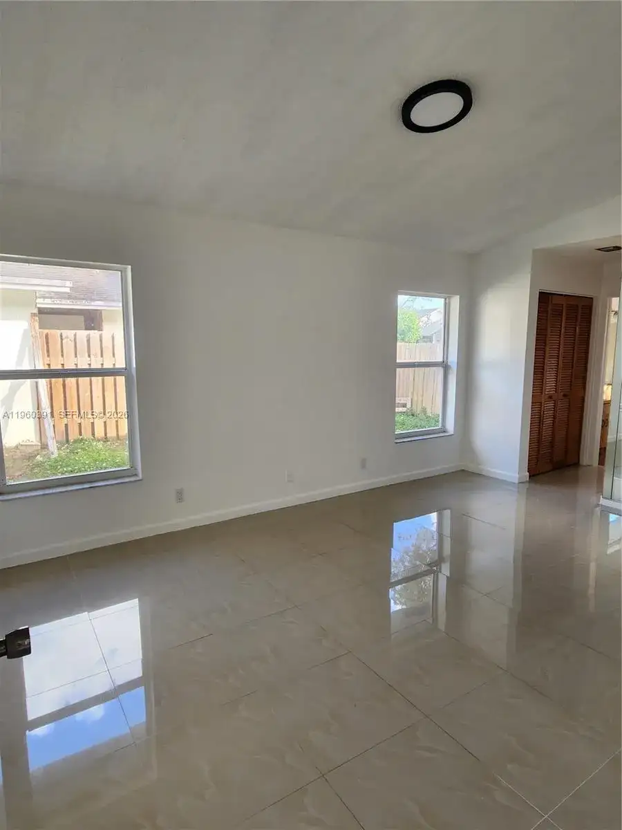 9711 SW 57th St, Cooper City FL 33328 photo 4