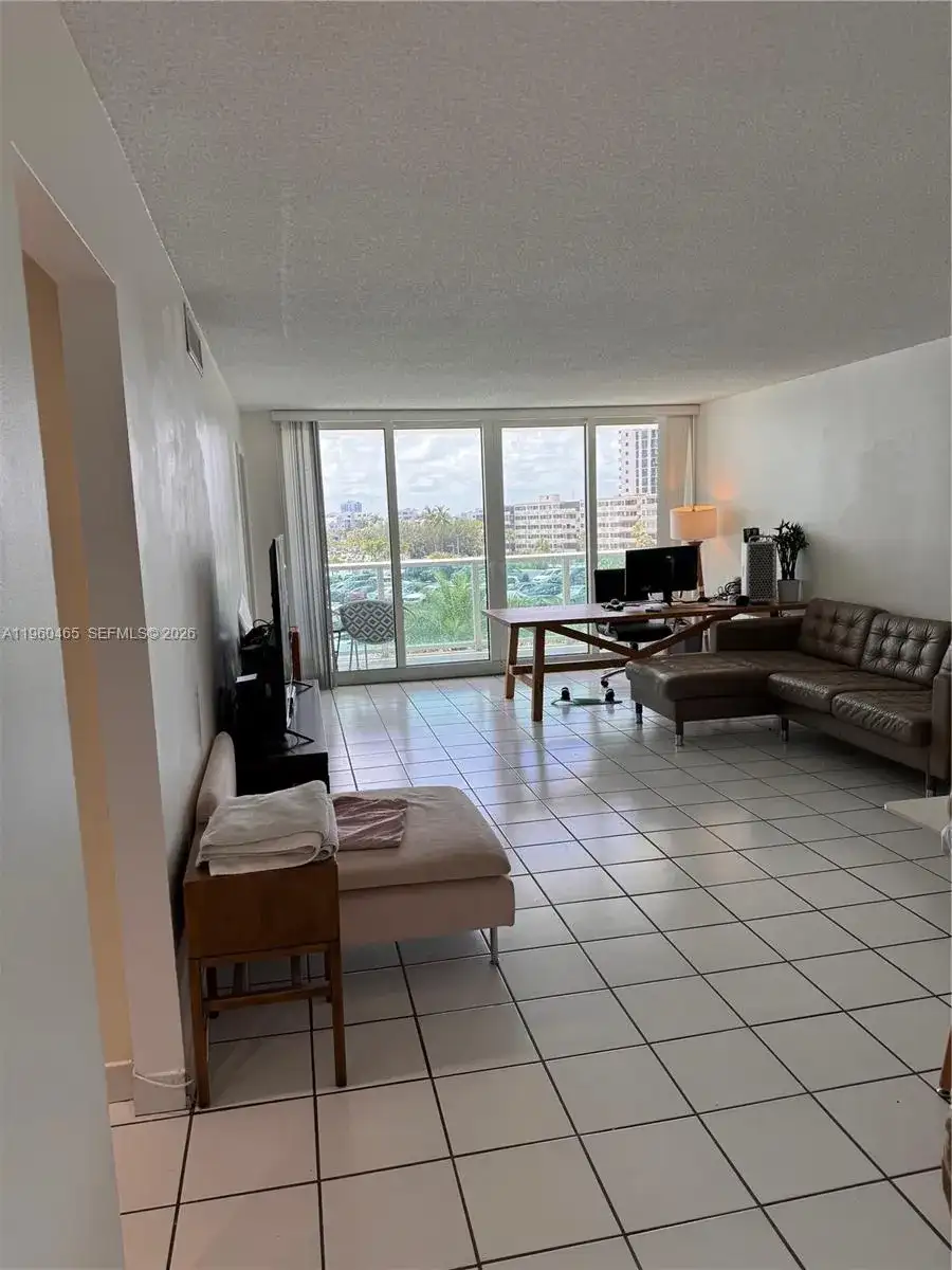 100 Bayview Dr # 401, Sunny Isles Beach FL 33160 photo 5