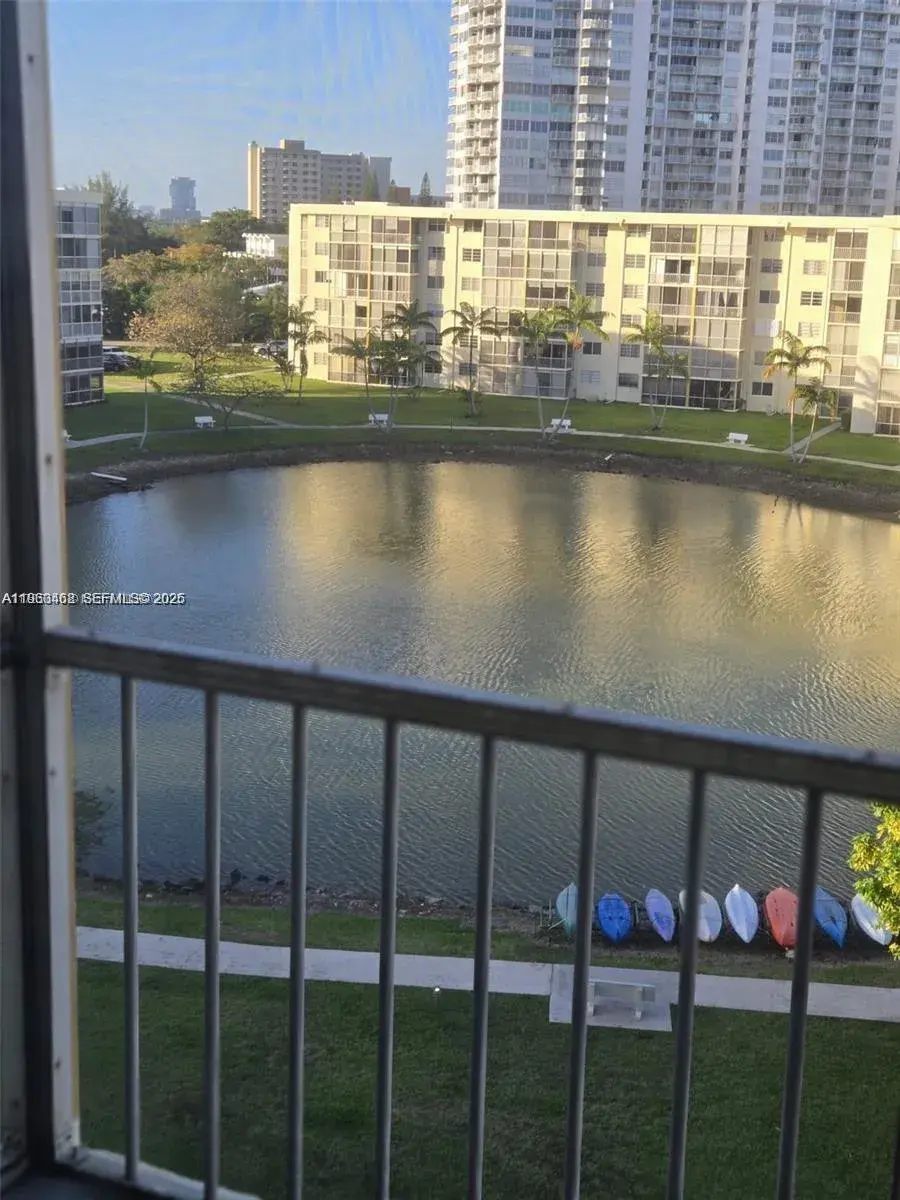 2903 Point East Dr # K611, Aventura FL 33160