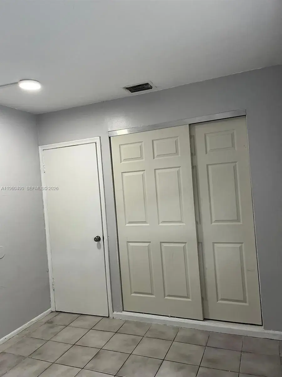 1439 NW 8th Ave # 0, Fort Lauderdale FL 33311