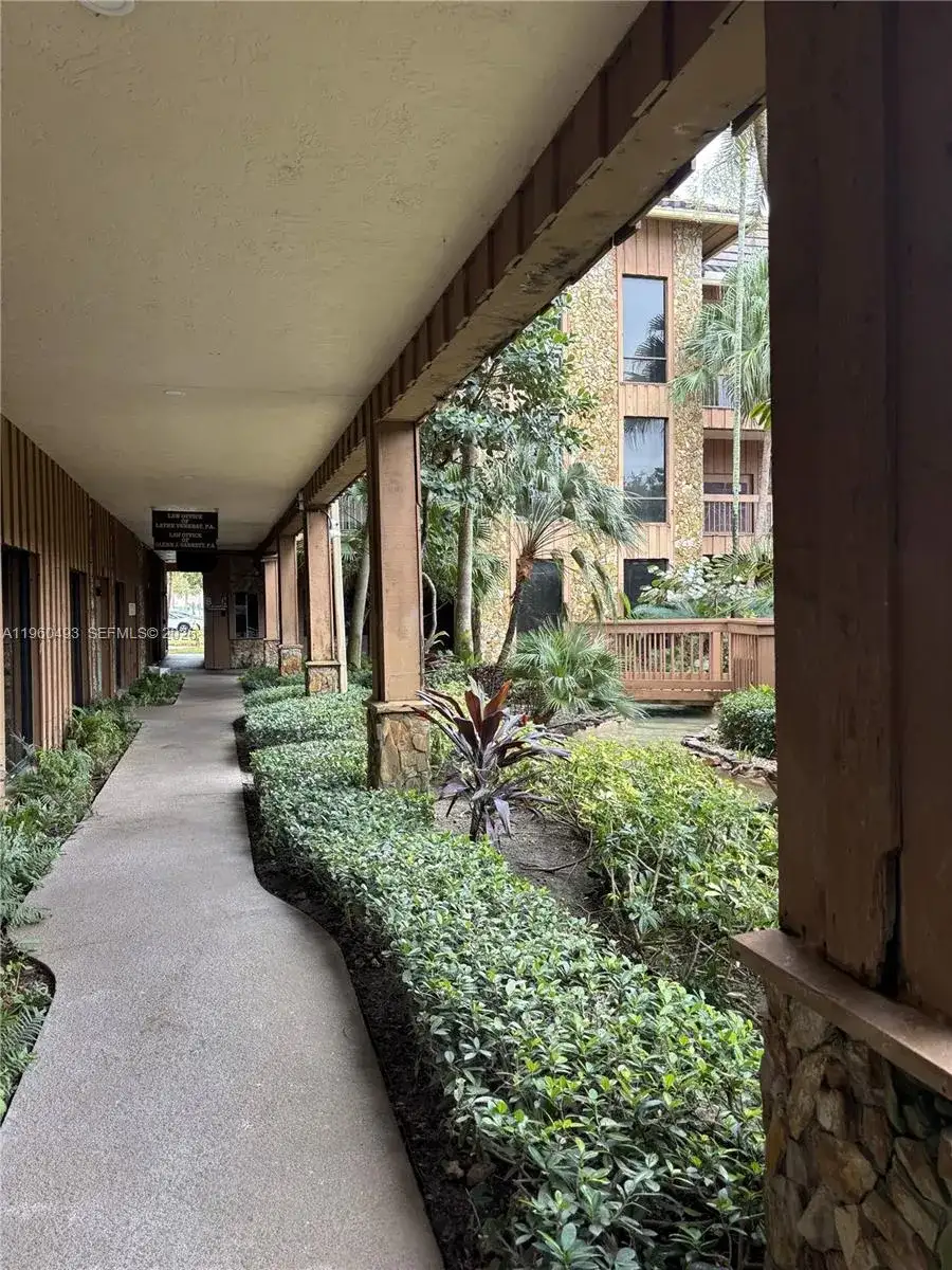 7800 W Oakland Park Blvd # 102, Sunrise FL 33351 photo 4
