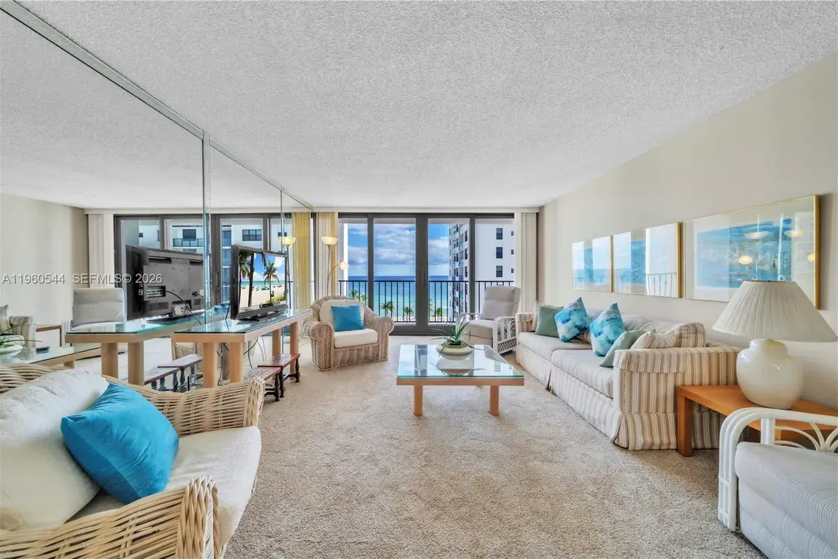 2401 S Ocean Dr # 702, Hollywood FL 33019