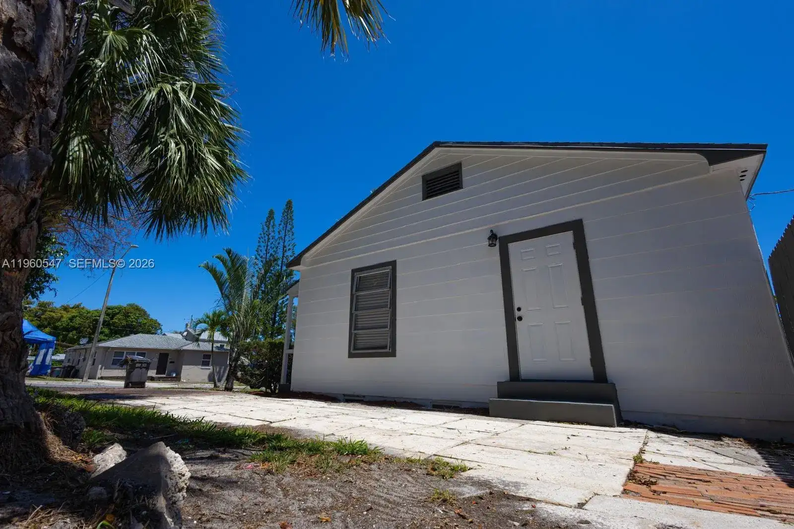 812 33rd St, West Palm Beach FL 33407 photo 4