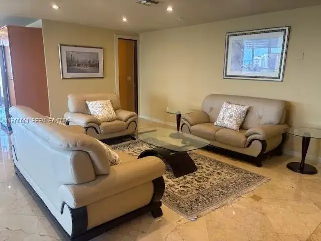 100 Lincoln Rd, Miami Beach FL 33139 photo 3