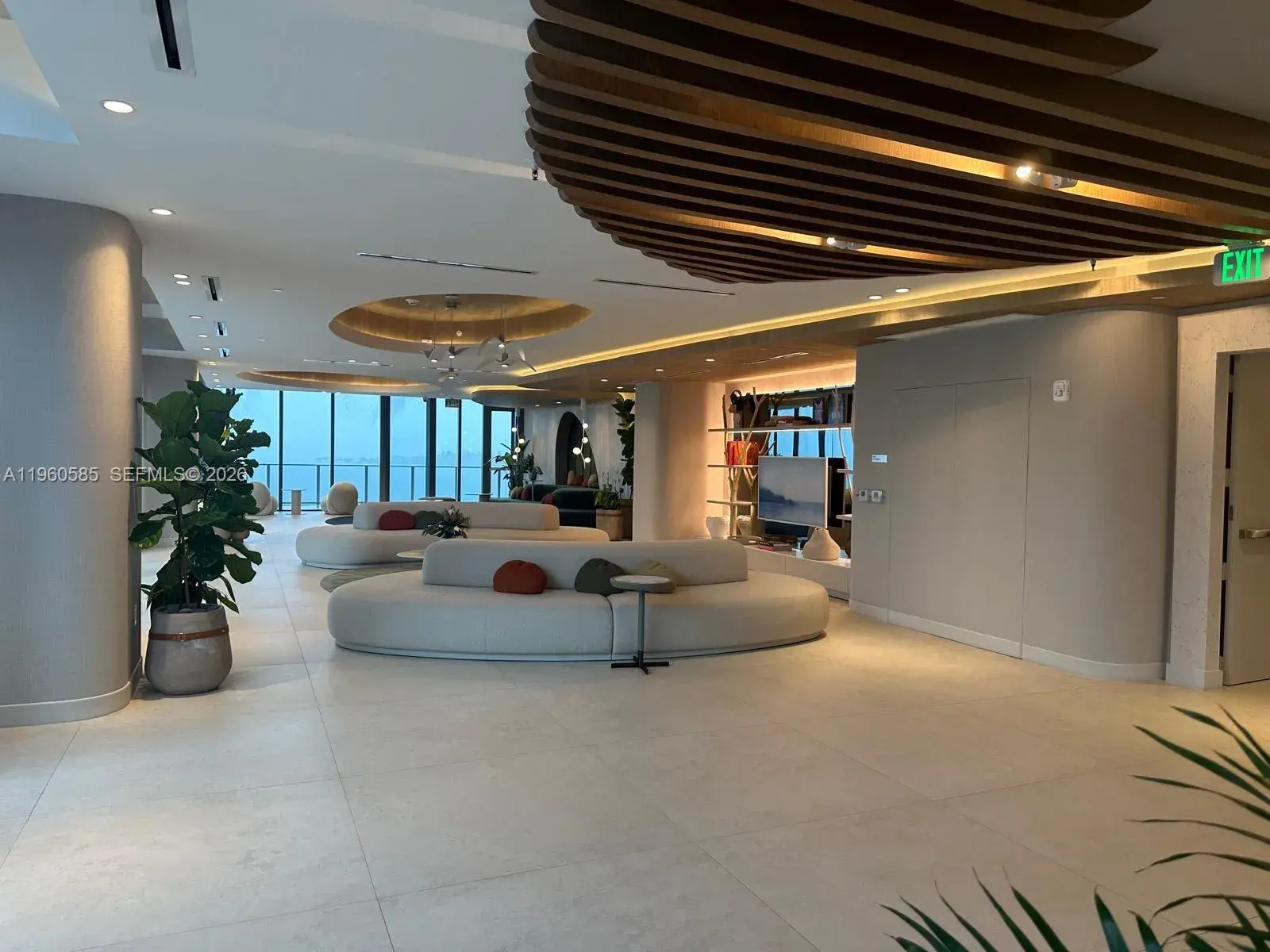 700 NE 24 street # 2605, Miami FL 33137
