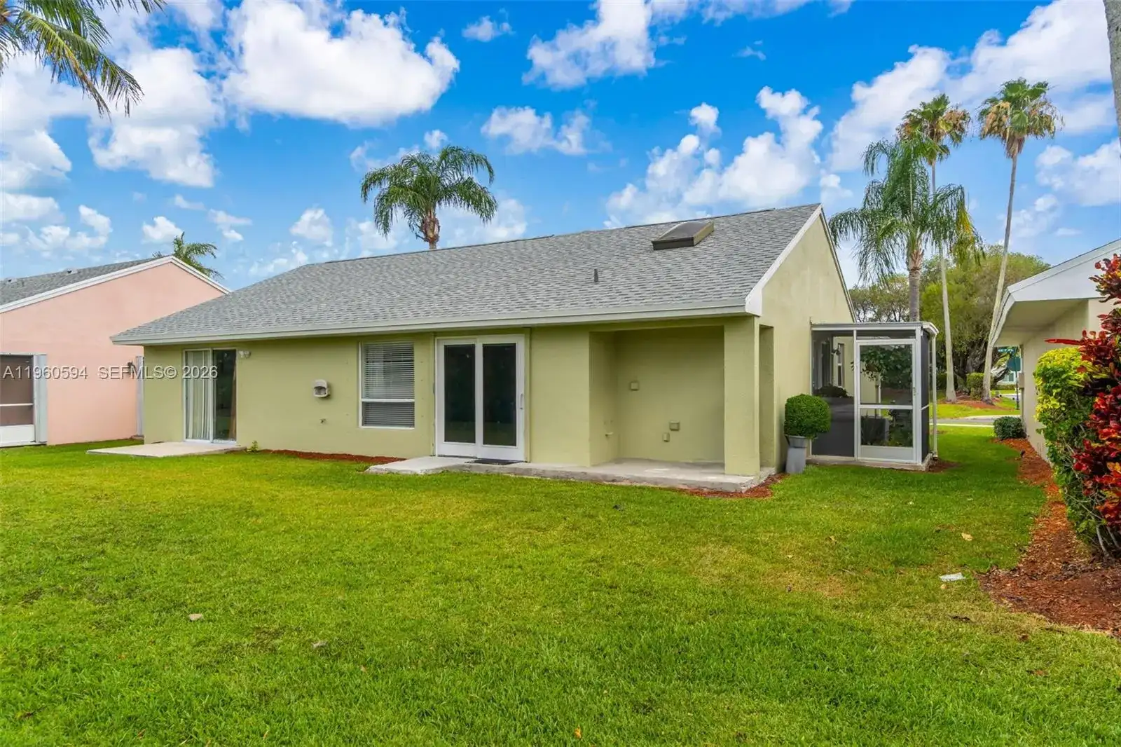 2590 SE 7th Pl, Homestead FL 33033 photo 5