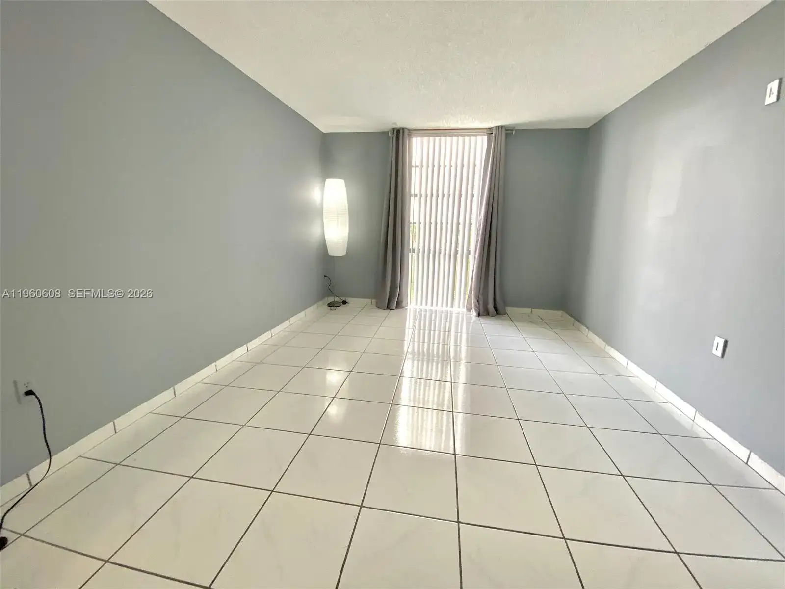 16950 DIXIE # A536, North Miami Beach FL 33160 photo 2