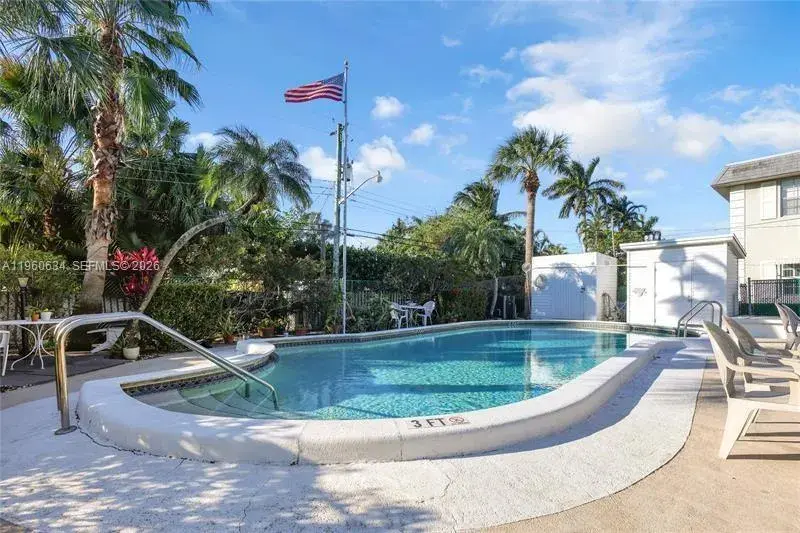 1560 Mckinley St # 104W, Hollywood FL 33020