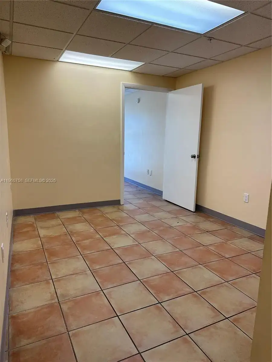7121 SW 43 St, Miami FL 33155 photo 5