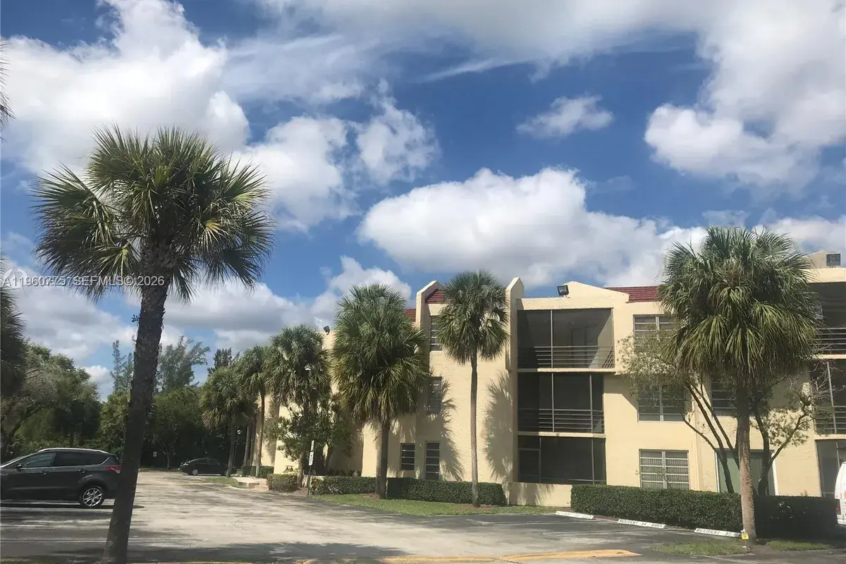 3100 Riverside Dr # 108, Coral Springs FL 33065