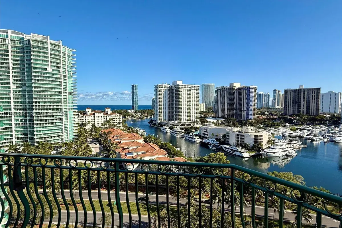 19900 E Country Club Dr, Aventura FL 33180