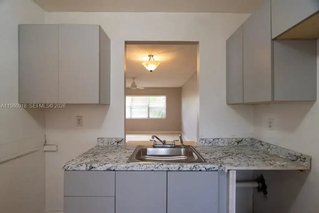 550 SE 2nd Ave # G25, Deerfield Beach FL 33441 photo 5